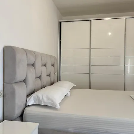 Em Apartament Durrës