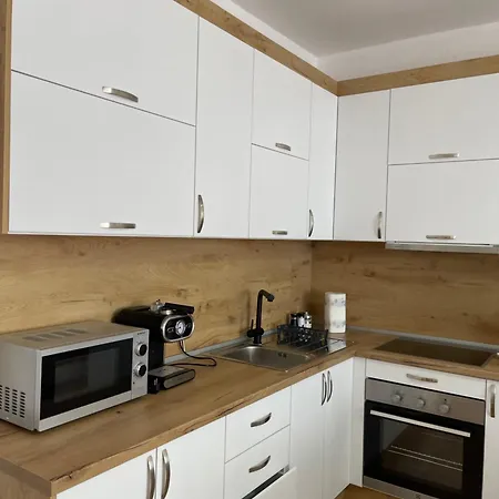 Apartment Em