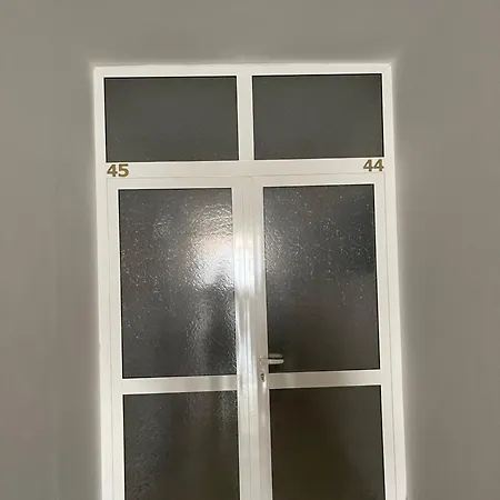 Apartment Em