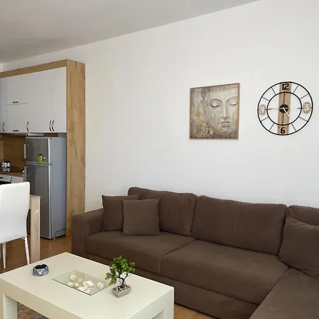 Em Apartment