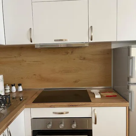 Em Apartment Durres
